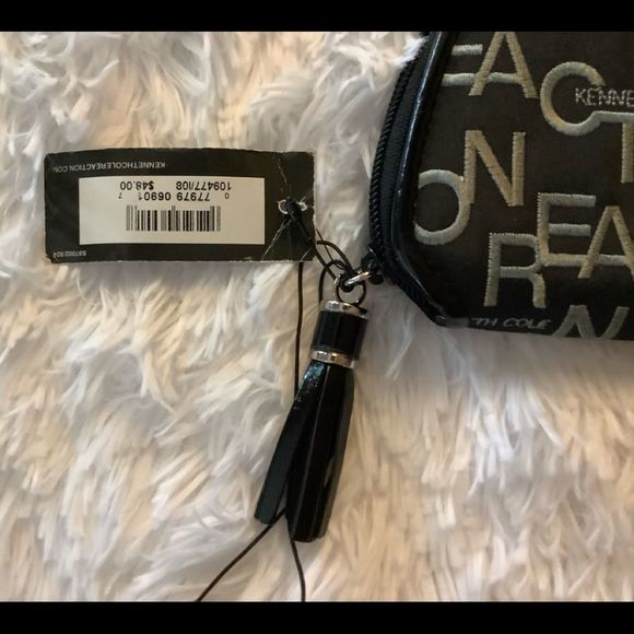 Nwt Kenneth Cole reaction mini wallet - Picture 5 of 9